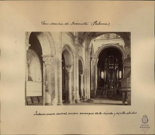 San Martín de Frómista (Palencia). Interior, nave central, crucero, arranque de la cúpula y capilla absidal.