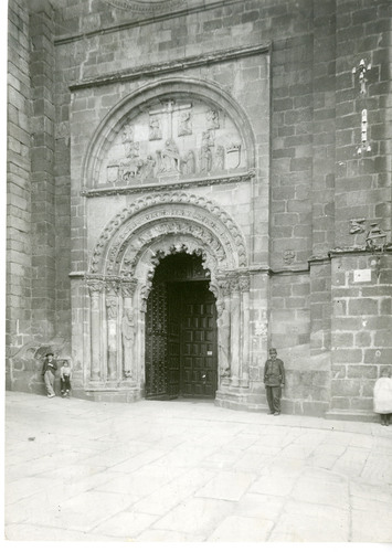 ORENSE: Catedral, portada lateral del norte.