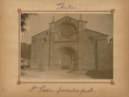 Ávila. San Pedro. Fachada principal