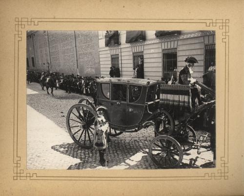 Madrid. Comitiva real. Apertura de las Cortes en 1901