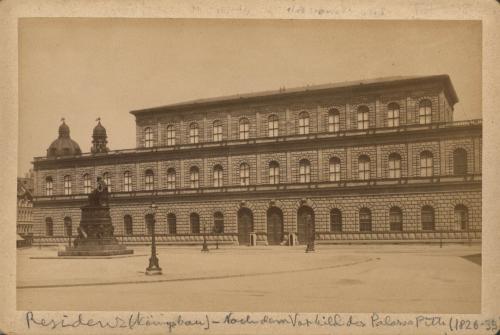 MUNICH. Residenz (Königsbau). Nach dem Vorbild des Palazzo Pitti (1826-1835)