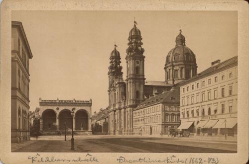 MUNICH. Feldhernhalle. Theathinerkirche (1672- 1675)