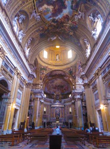 Presentación al público en 1698 de la capilla y el altar de San Ignacio de Loyola, obra de Andrea Pozzo, en el crucero de la Iglesia de “El Gesú” de Roma.